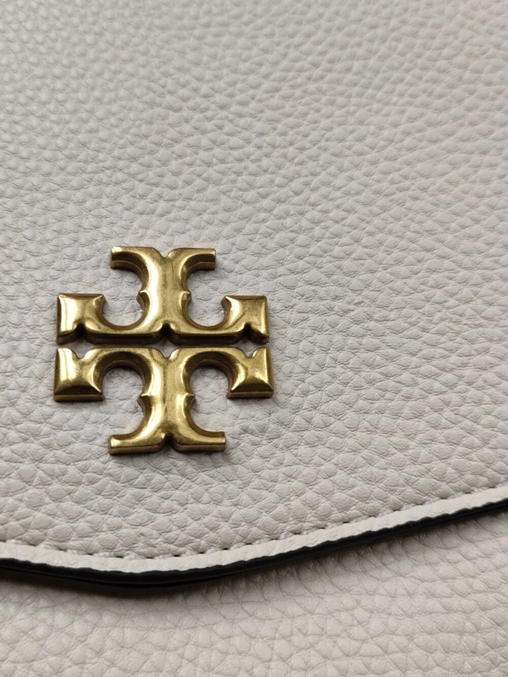 Tory Burch Kira Series White Flap Chain Bag - Picture 4 of 7